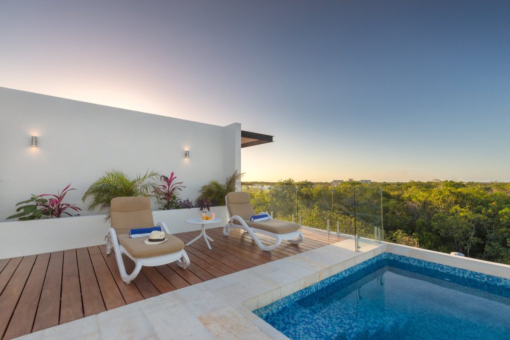 Private plunge pool with jungle views
